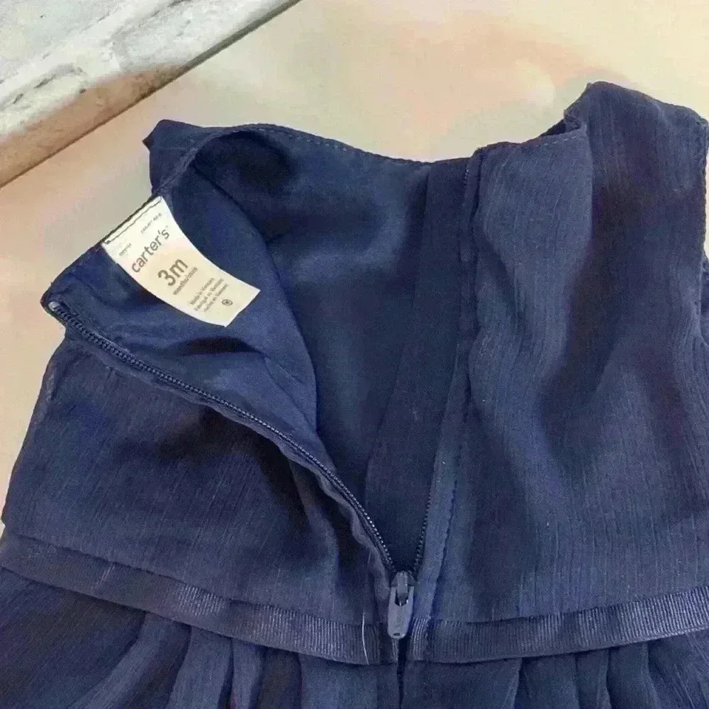 Infant‎ dress size 3 months
